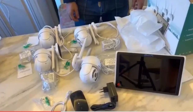 Bežični CCTV sistem, 4x PTZ kamere 5MP monitor od 10,1" - Slika 4