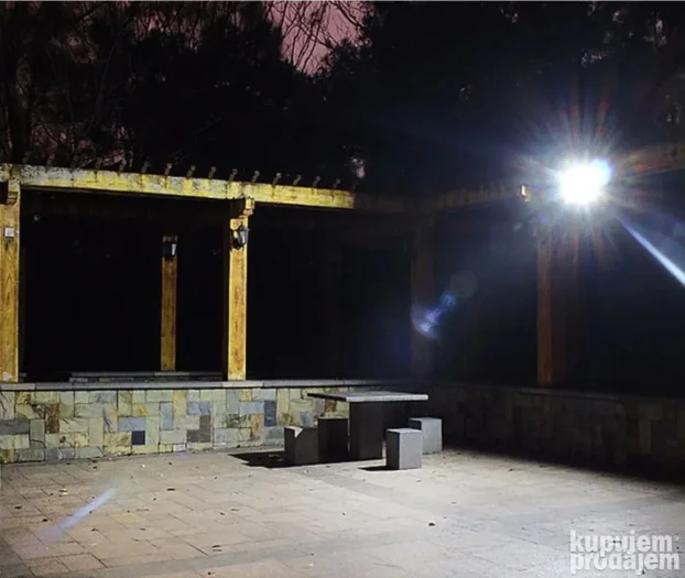 Solarni reflektor sa PIR senzorom i panelom 128 LED 12 COB - Slika 4