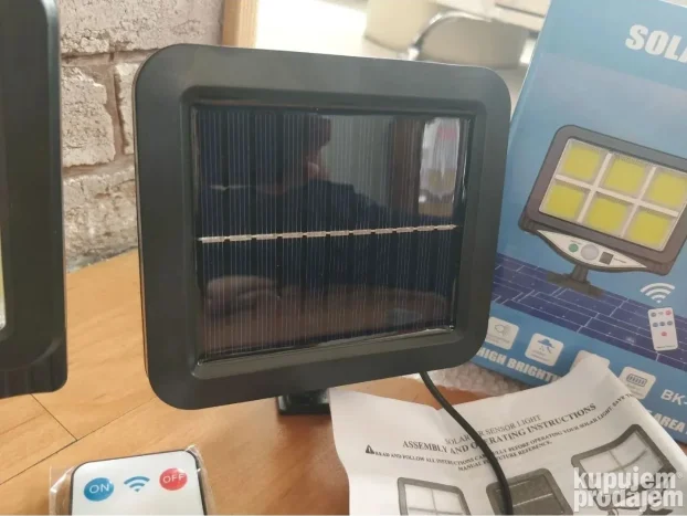 Solarni reflektor sa PIR senzorom i panelom 128 LED 12 COB - Slika 5